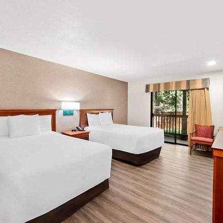 Best Western Stagecoach Inn Pollock Pines Экстерьер фото