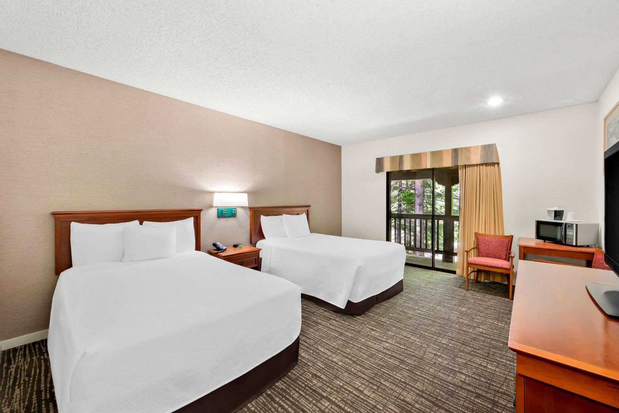 Best Western Stagecoach Inn Pollock Pines Экстерьер фото