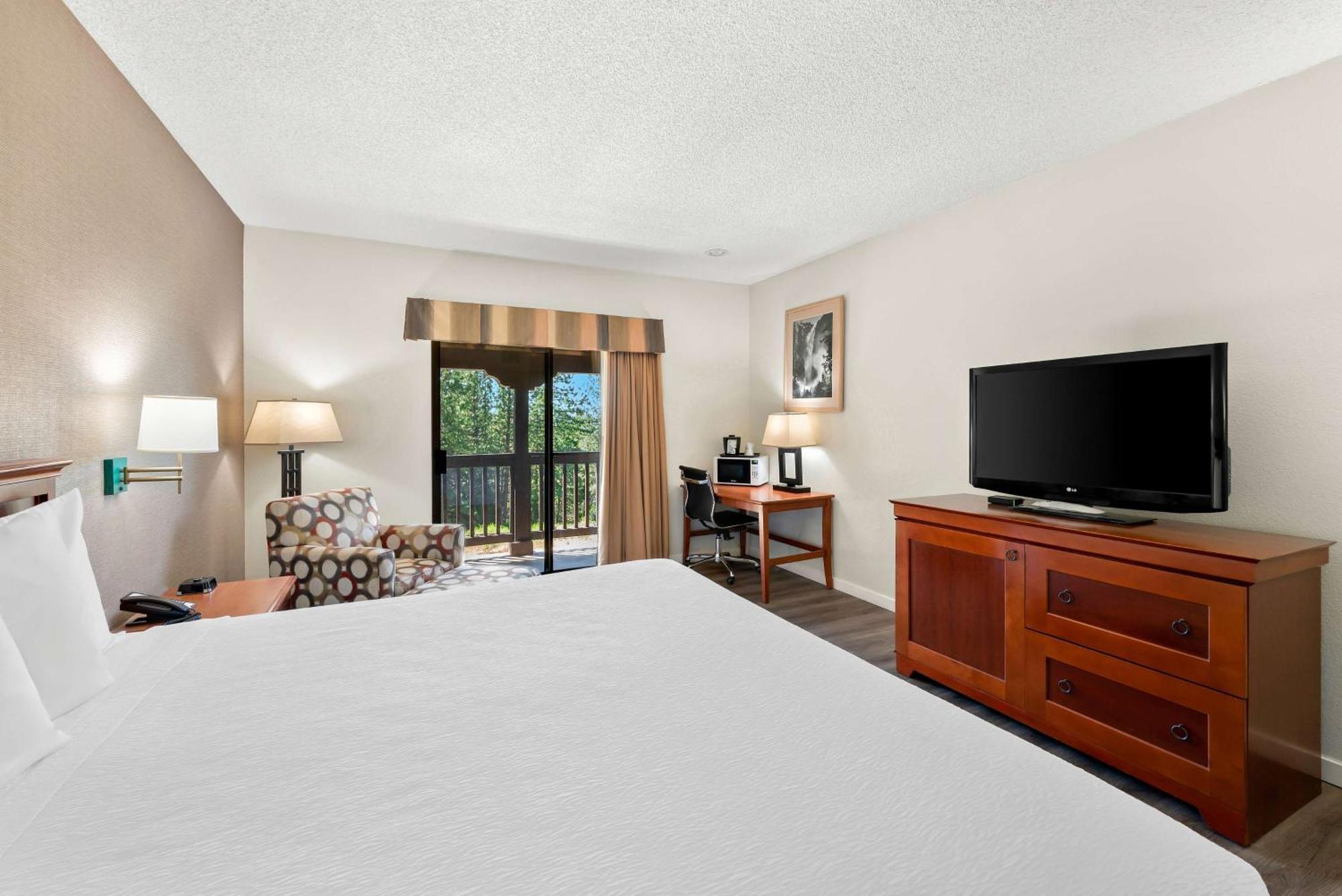 Best Western Stagecoach Inn Pollock Pines Экстерьер фото