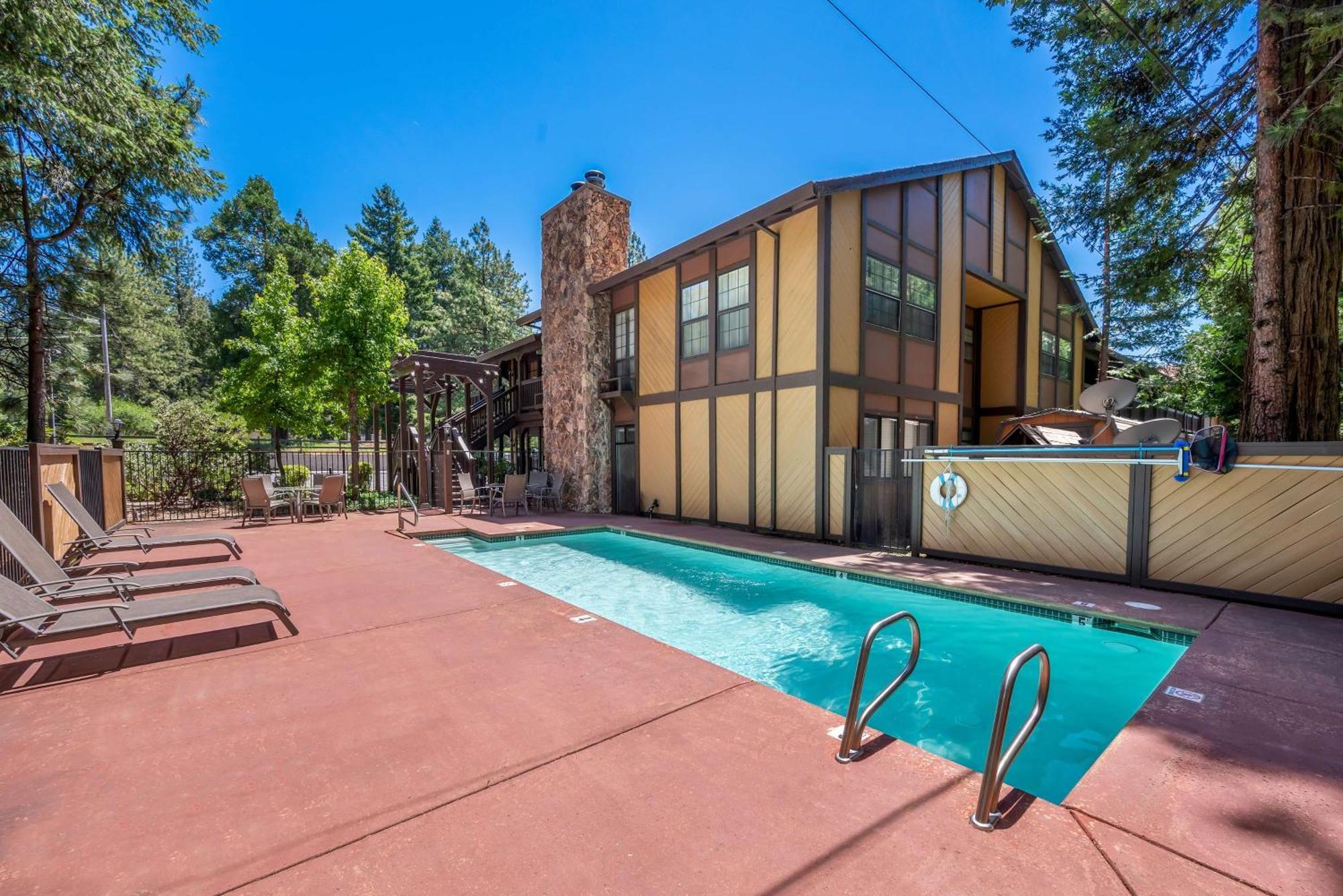 Best Western Stagecoach Inn Pollock Pines Экстерьер фото