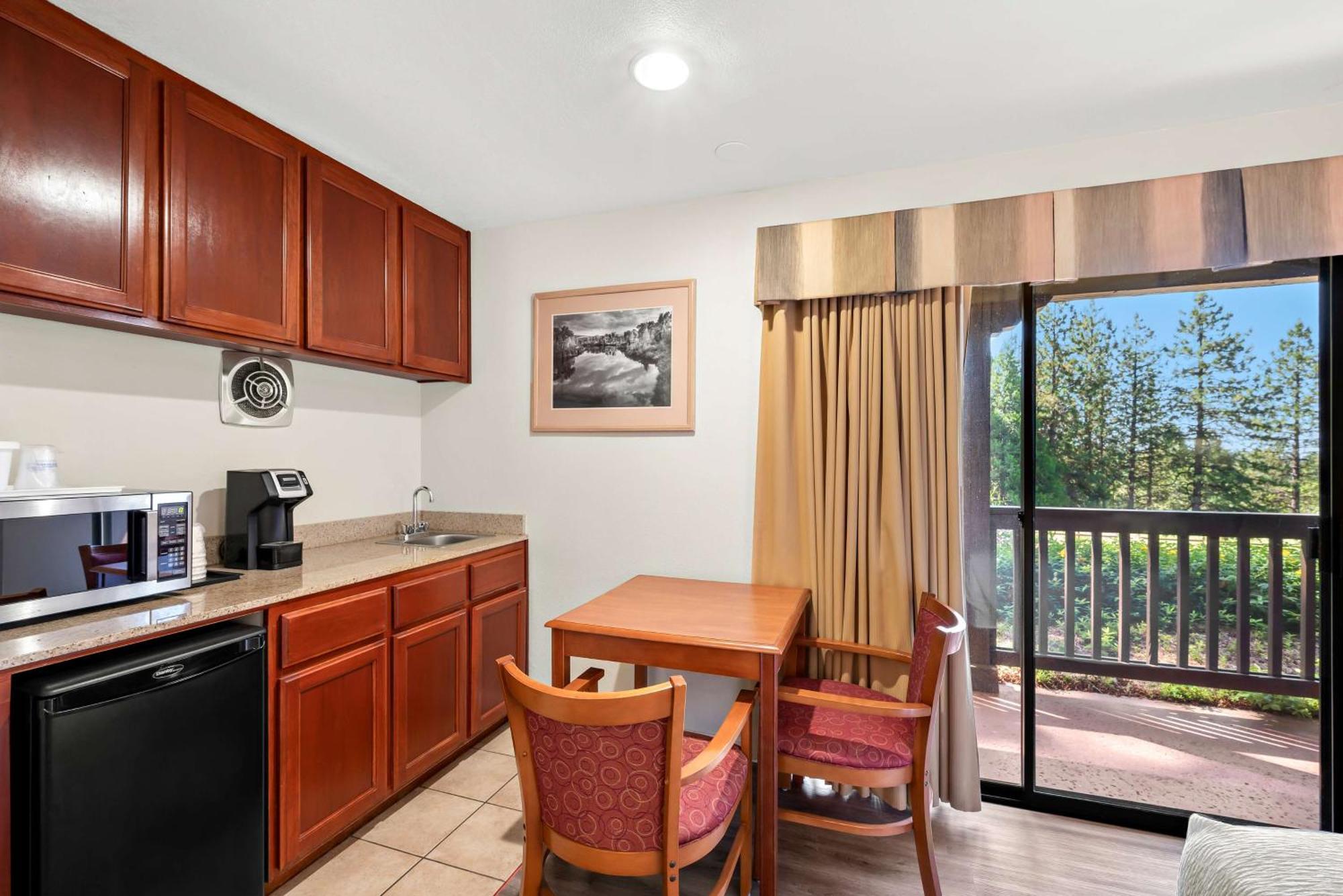 Best Western Stagecoach Inn Pollock Pines Экстерьер фото