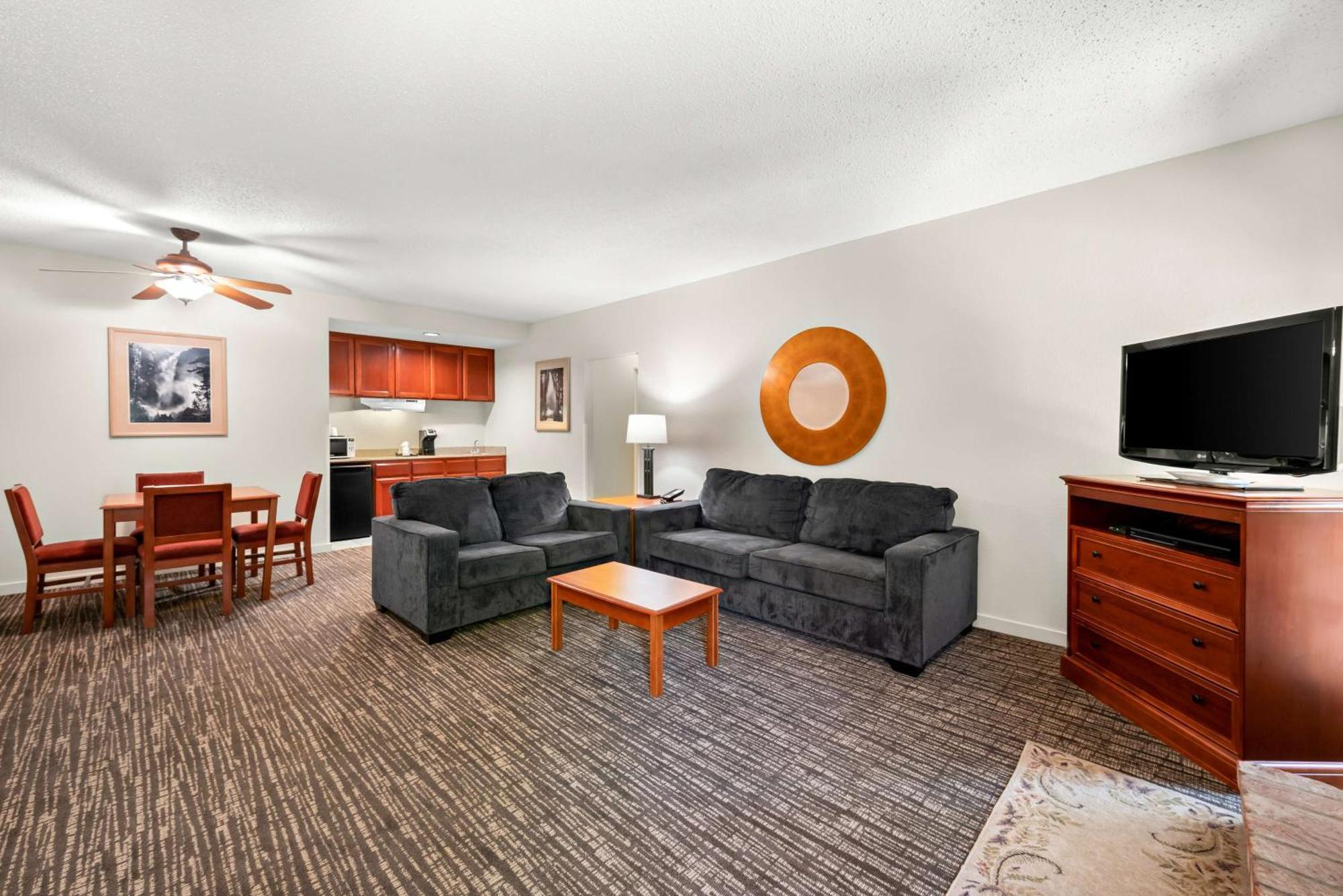 Best Western Stagecoach Inn Pollock Pines Экстерьер фото