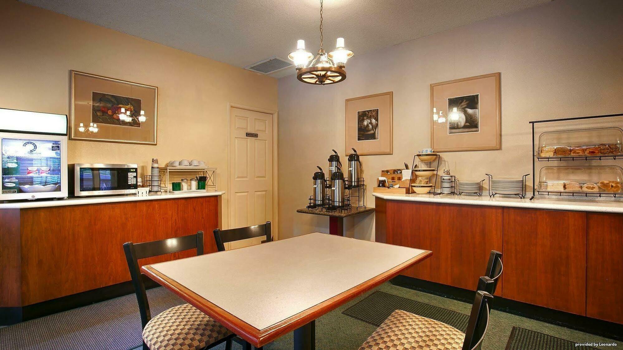 Best Western Stagecoach Inn Pollock Pines Экстерьер фото
